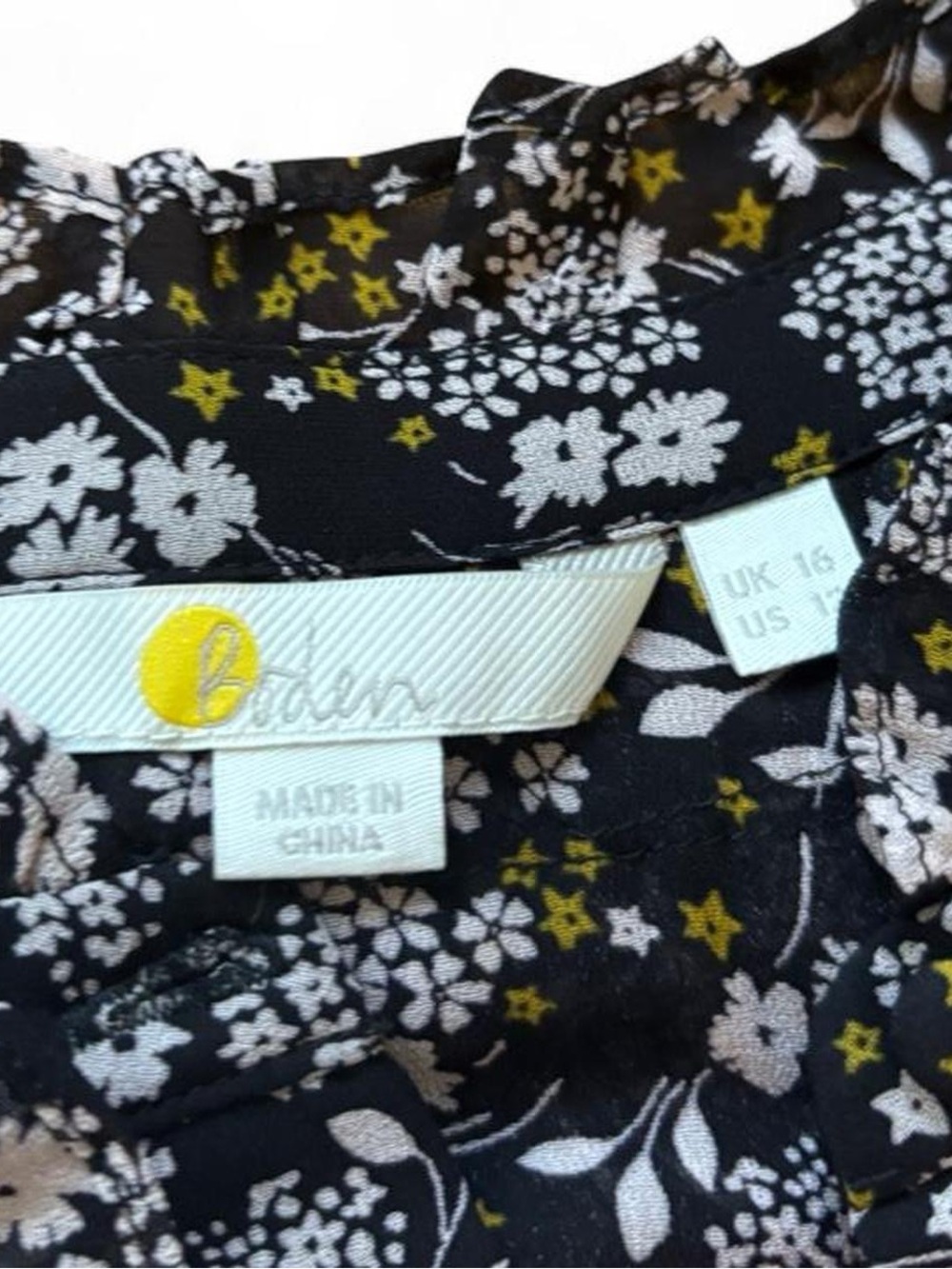 Boden ruffle neck floral blouse - Picture 4 of 4